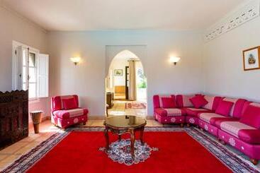 استراحتگاه Villa Thaifa