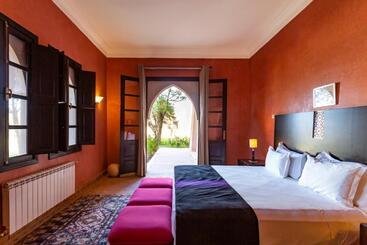استراحتگاه Villa Thaifa