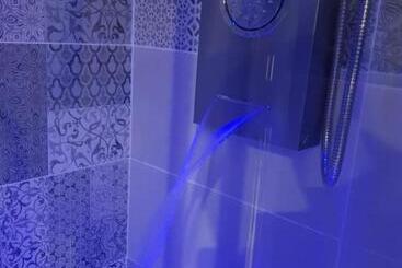تختخواب و صبحانه Bed&breakfast Albysuite