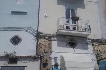 تختخواب و صبحانه Kirillos In Cilento