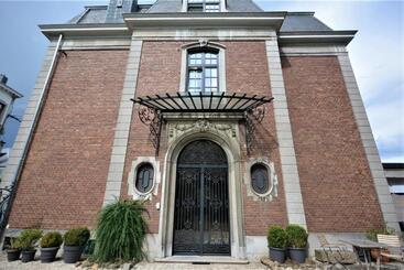تختخواب و صبحانه Villa De Noailles