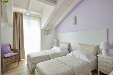 هتل Agriturismo Casastella