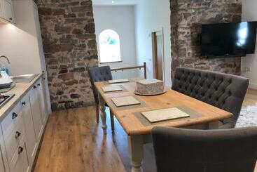 هتل The Hayloft Cheshire