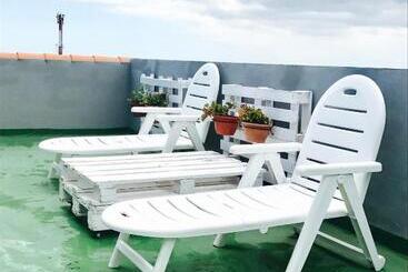 پانسیون Wifi Tenerife Sur Guest House