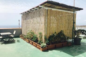 پانسیون Wifi Tenerife Sur Guest House