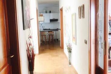 پانسیون Wifi Tenerife Sur Guest House