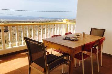 پانسیون Wifi Tenerife Sur Guest House