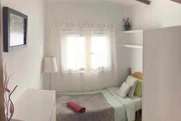 پانسیون Wifi Tenerife Sur Guest House