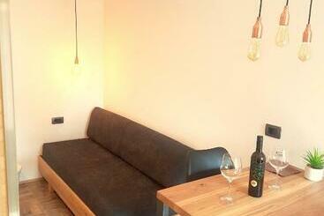 پانسیون Wine Cellar Room