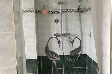تختخواب و صبحانه Chambres D Hôtes Chez Coco