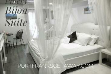 مبيت وإفطار Pinery Bijou Suite