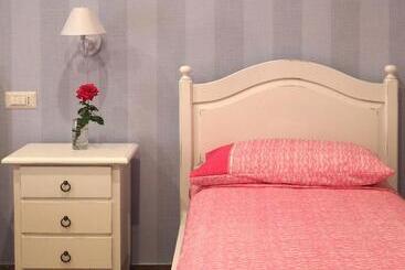 تختخواب و صبحانه Rubilia Rooms Pompei