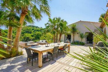 تختخواب و صبحانه Villa Sant Anna