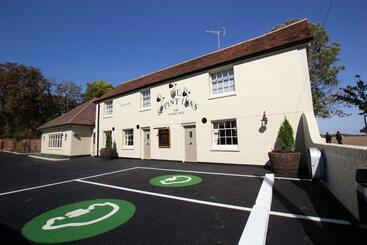 هتل The Cherry Tree Rochford
