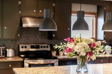 بنسيون Small Batch Lodging