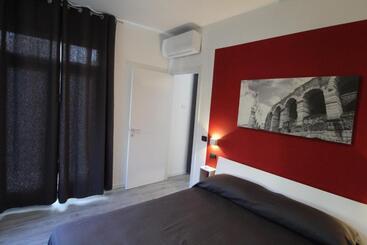 Villa Lori Apartments Garden And Beach