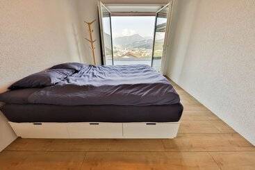 Общежитие Young Backpackers Homestay
