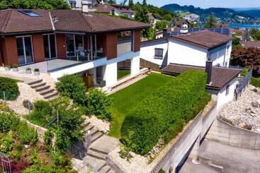 Общежитие Young Backpackers Homestay