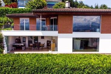 Общежитие Young Backpackers Homestay