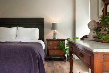 تختخواب و صبحانه Bridge Street Townhouse
