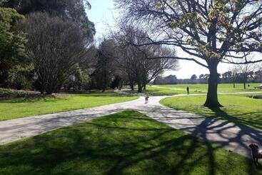 تختخواب و صبحانه Hidden Gem In Oaklands