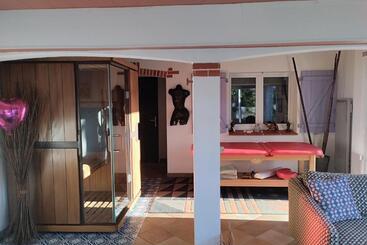 تختخواب و صبحانه L Eden Naturiste Spas