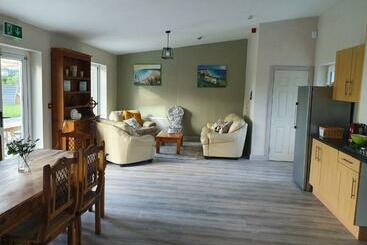 هتل Glasson Glamping Farm