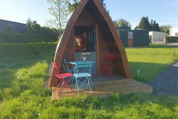 هتل Glasson Glamping Farm