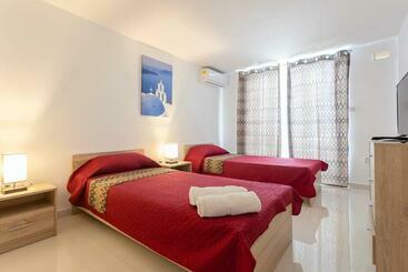 پانسیون Belvedere Airport Suites