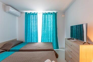 پانسیون Belvedere Airport Suites