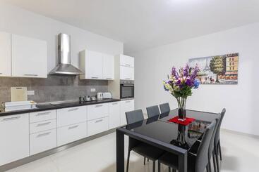 پانسیون Belvedere Airport Suites