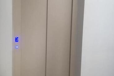 پانسیون Belvedere Airport Suites