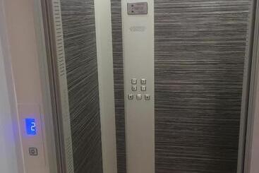 پانسیون Belvedere Airport Suites