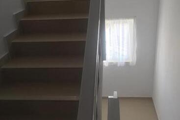 پانسیون Belvedere Airport Suites
