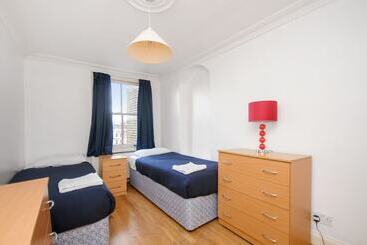 آپارتمان Access Earl S Court