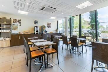 All Suites Pau – Zenith