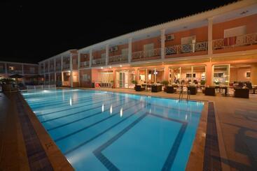 Angelina Hotel & Apartments