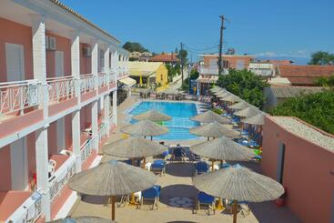 Angelina Hotel & Apartments