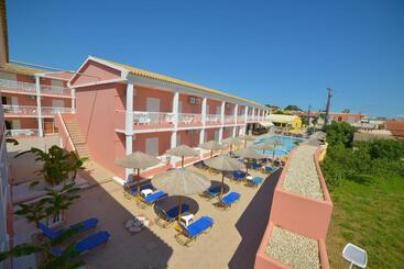 Angelina Hotel & Apartments