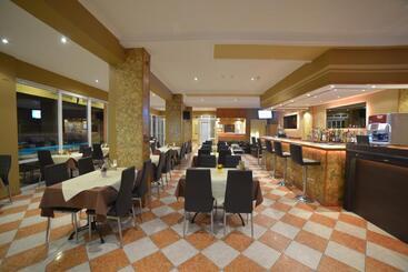 Angelina Hotel & Apartments