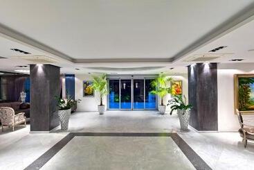 Elinotel Apolamare