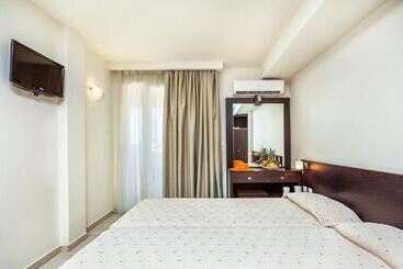 Elinotel Polis