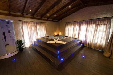 Filoxenia Hotel & Spa