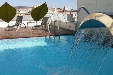 هتل Ako Suites