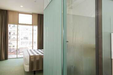 هتل Ako Suites