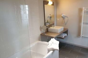 Brit Hotel Spa Le Connetable