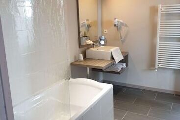 Brit Hotel Spa Le Connetable