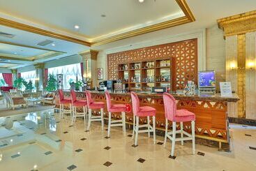 هتل Crystal Palace Luxury Resort & Spa   All Inclusive