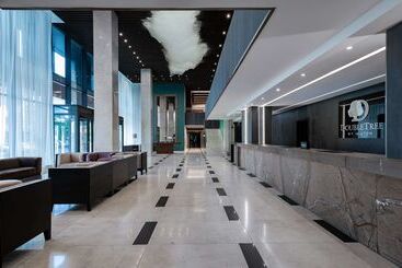 هتل Doubletree By Hilton  Novosibirsk