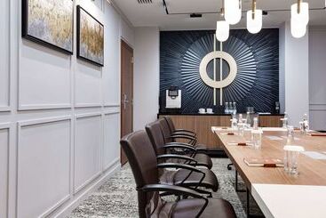 هتل Doubletree By Hilton  Novosibirsk